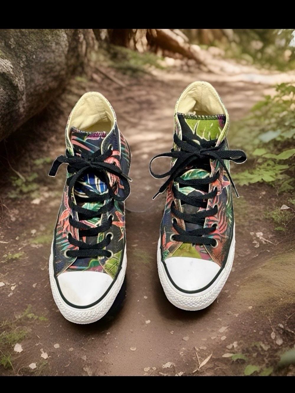 Unisex Converse Chuck Taylor All Star Tropical Floral High Tops Men’s Size 5.5.